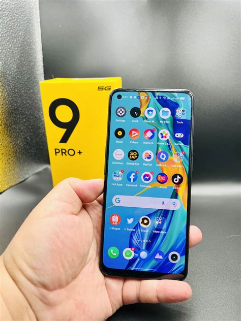 Включение смартфона Realme 9 Pro