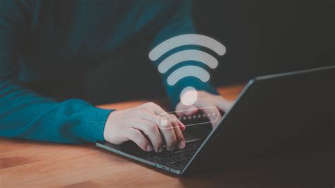 Избегайте подключения к открытым и ненадежным Wi-Fi сетям