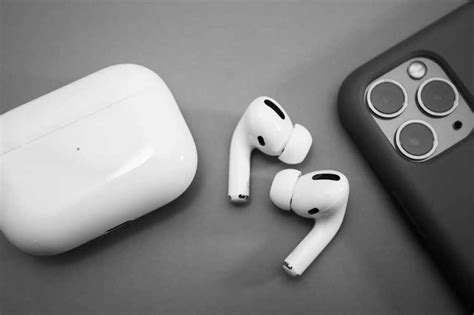 Метод 4: Обновление ПО AirPods для управления информационными сообщениями