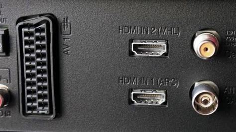 Подключите устройства через HDMI-кабель