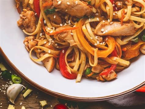 Советы по хранению и перезаморозке домашней wok лапши с курицей