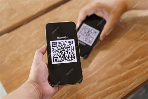 Удобная оплата с помощью QR-кода через различные платежные системы